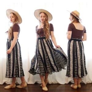 Black and White Lace Skirt DIMRI NEW WITH TAGS LARGE